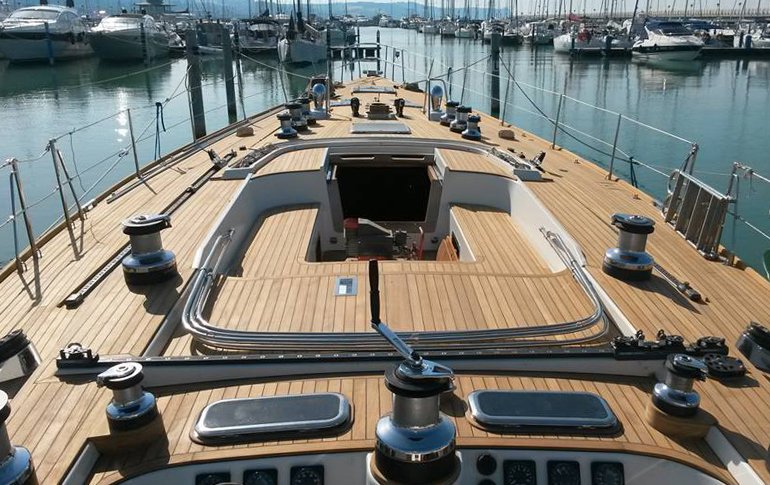 nuova coperta in teak su Nauta 65