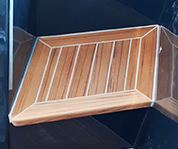 gradini in teak su Aurea Yacht