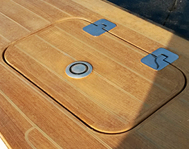 portello in teak per A80